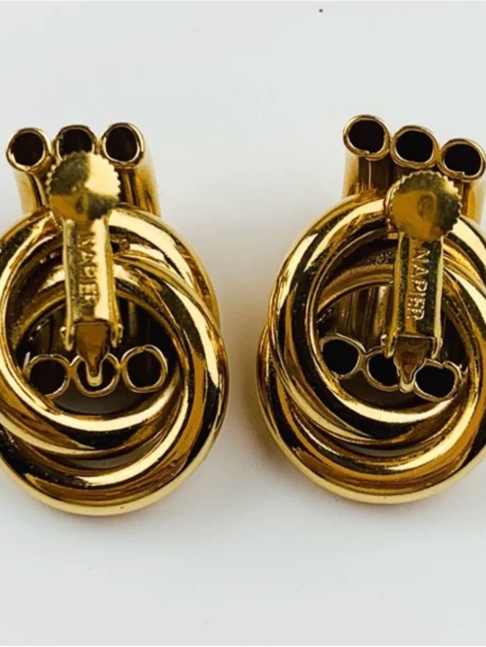Vintage Napier Shiny Gold Interlocking Knot Clip-On Earrings - Picture 4 of 4
